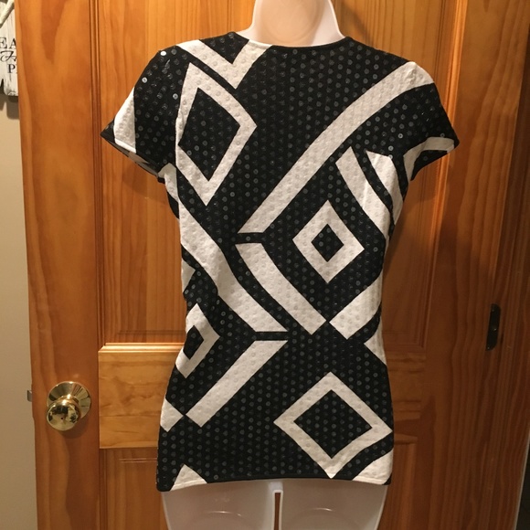 INC International Concepts top - Size M - Picture 2 of 3